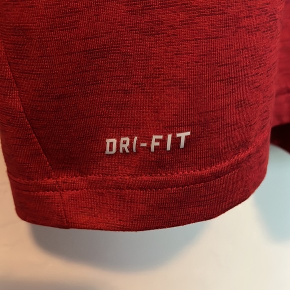 Nike Dri-FIT Washington State University Cougars long sleeve. - Picture 4 of 8